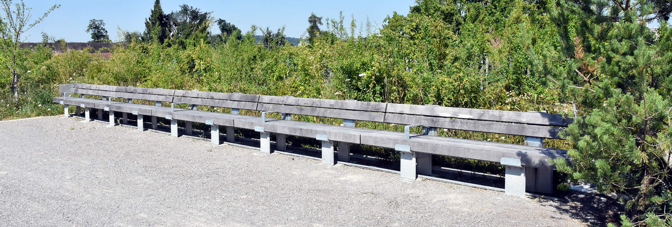 Ueberlandpark Schwamendingen: Velopa AG liefert Stadtmobiliar