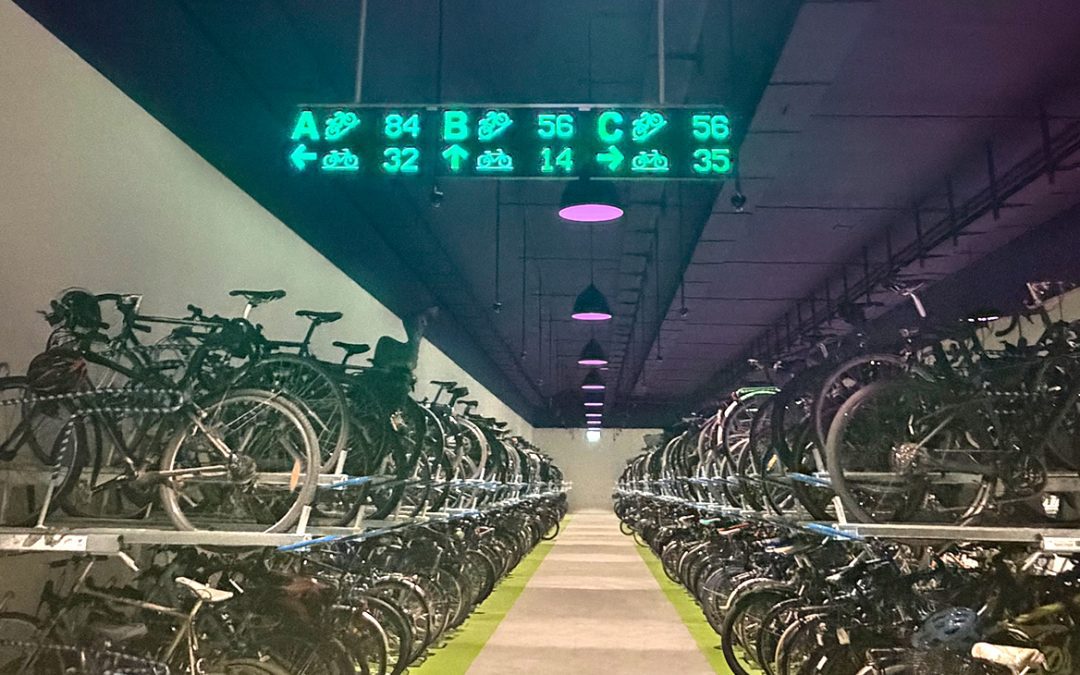 Wozu brauchen Velostationen ein Parkleitsystem?