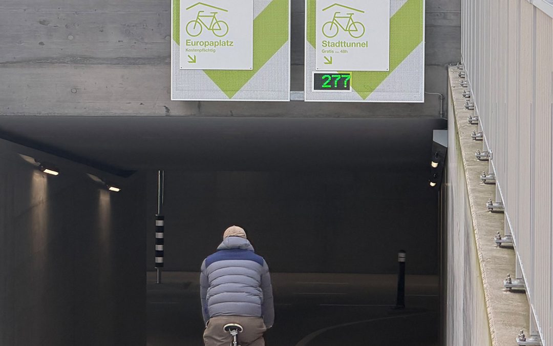 Entspannt ankommen: Parkleitsysteme in Velostationen